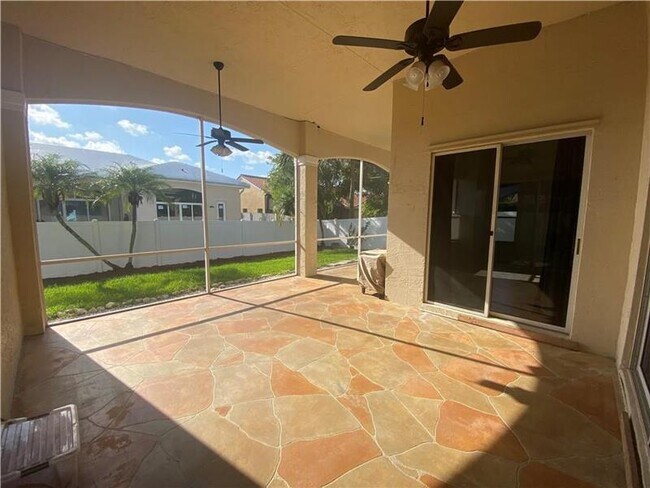 Building Photo - 327 SW 188th Terrace