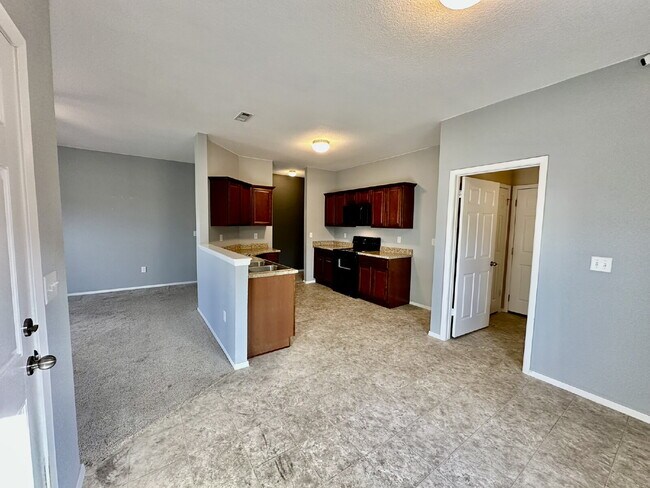 Building Photo - 816 NW 68th Ave