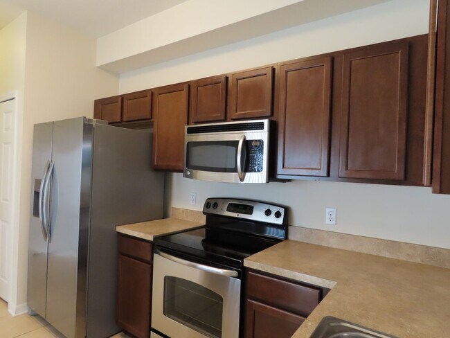 Building Photo - Waterside Point Townhome