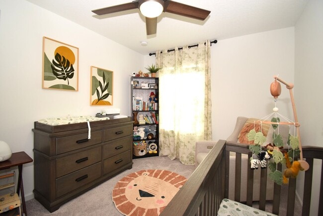 Building Photo - Spacious 3-bedroom, 2.5-bath townhome