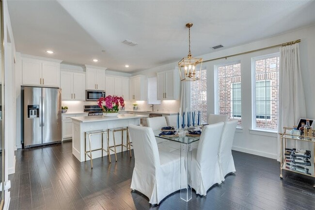 Building Photo - 429 Madison Ave