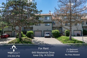 Building Photo - $1,435 | 2 Bedroom + Bonus Room, 1.5 Bathroom Town Home | No Pets | Sublease* | Available for Aug...