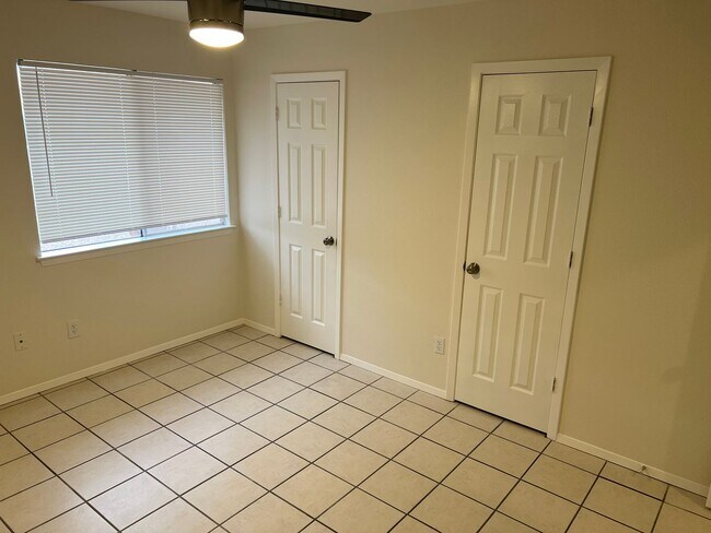 Building Photo - McGilvray Properties2 (5302 Indio Cir)