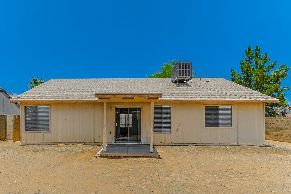 Building Photo - 8609 W Townley Ave