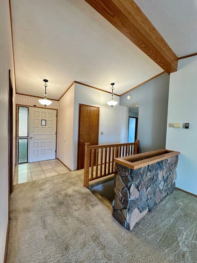 Building Photo - 1409 NW Portland Ave