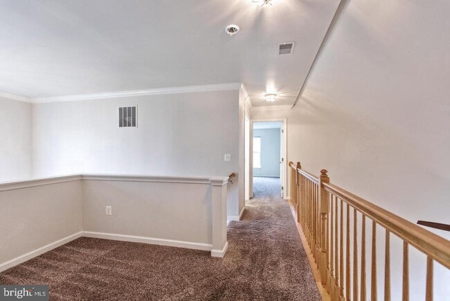 Building Photo - 19 Blue Spruce Cir