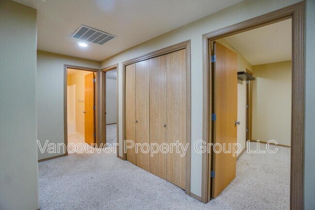 Building Photo - 2420 NE 165th Ave