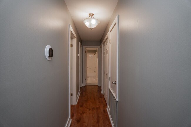 Building Photo - Adorable 3 Bedroom Sherwood Home