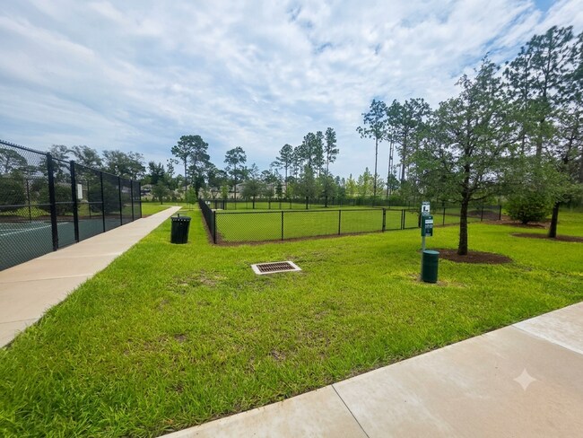 Building Photo - 11472 Timber Grv Ln