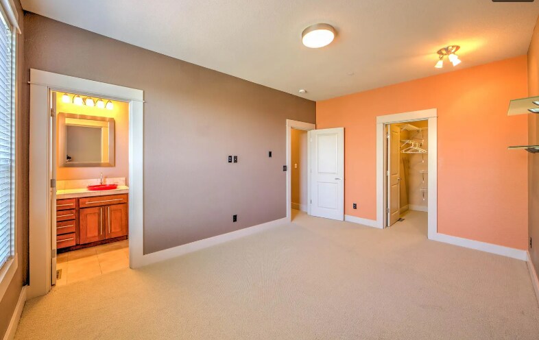 Building Photo - 9977 SE Cheryl Ct