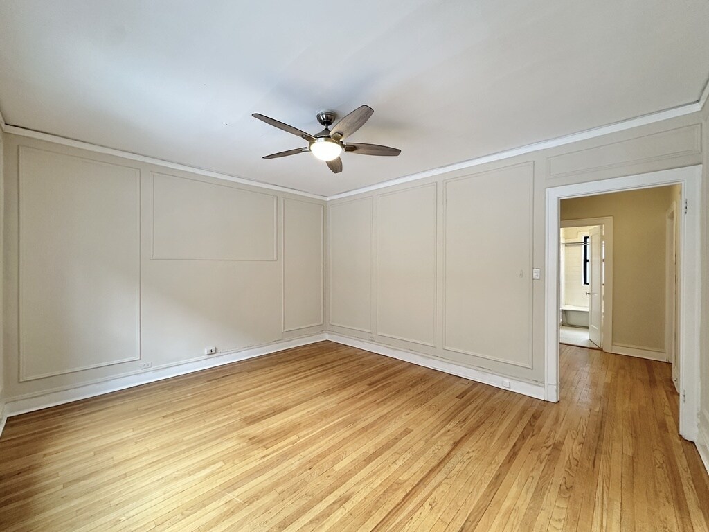 Building Photo - 1324 Oak Ave