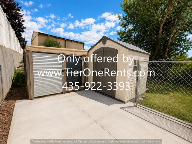 Building Photo - This property offers a NO DEPOSIT option available for qualified renters!