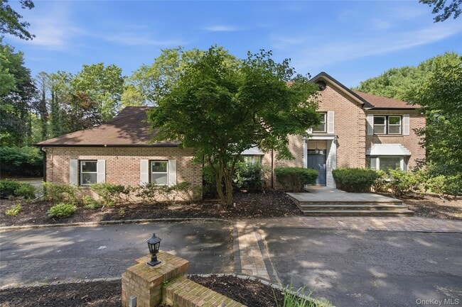 Building Photo - 3 Farmwoods Ln