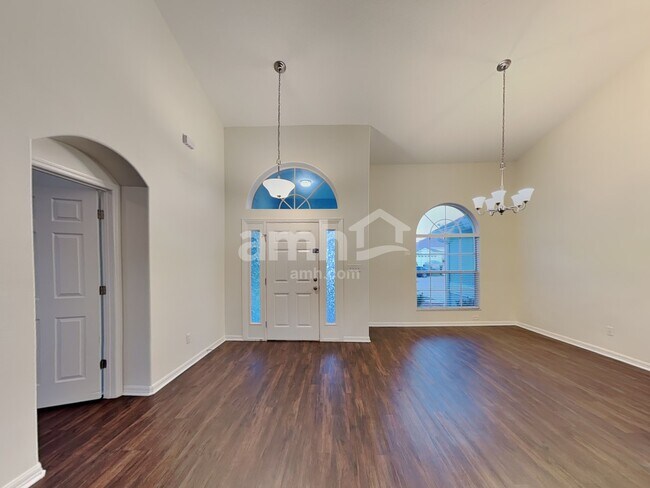 Building Photo - 2006 Ruby Red Blvd