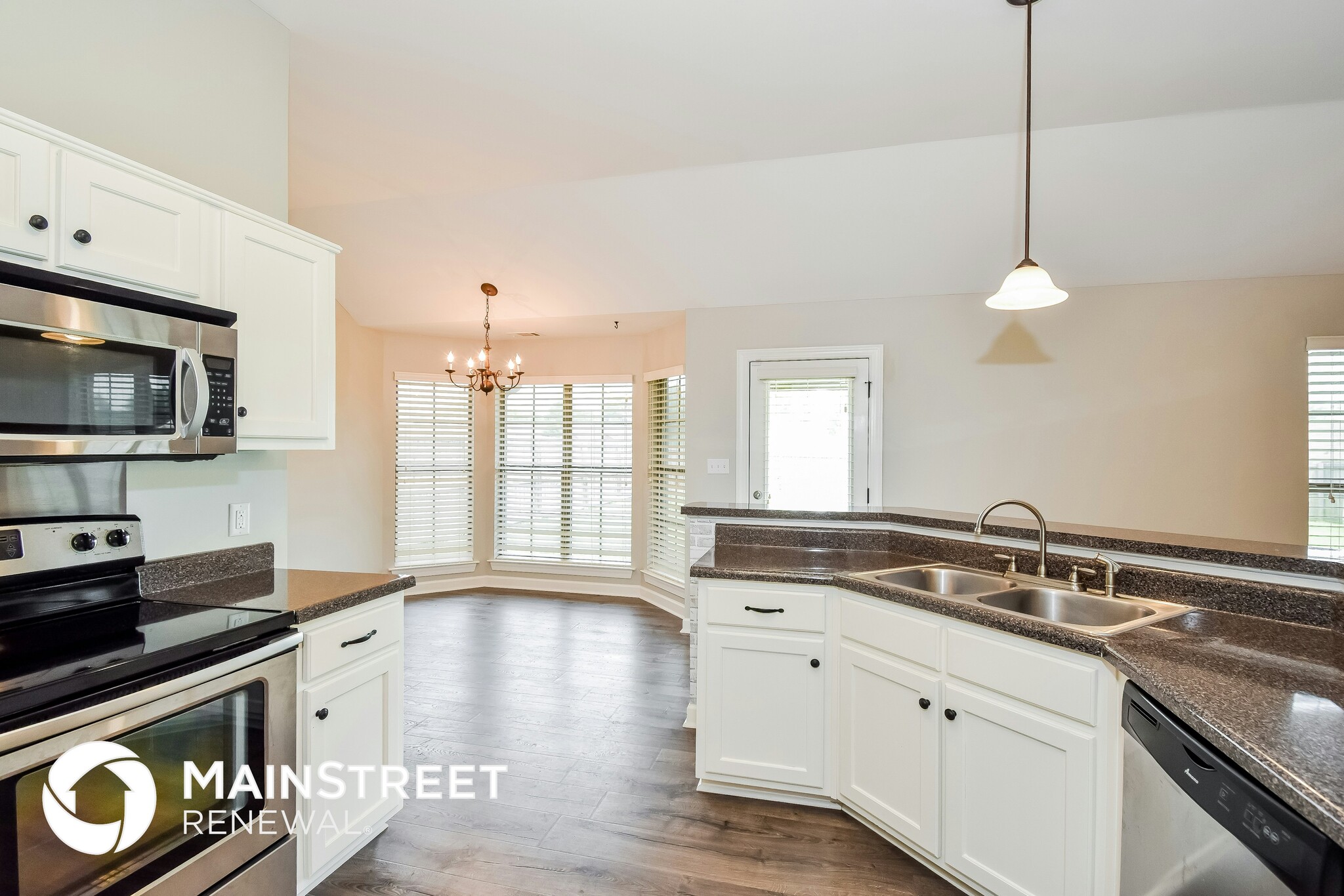 Building Photo - 8286 Willow Dr