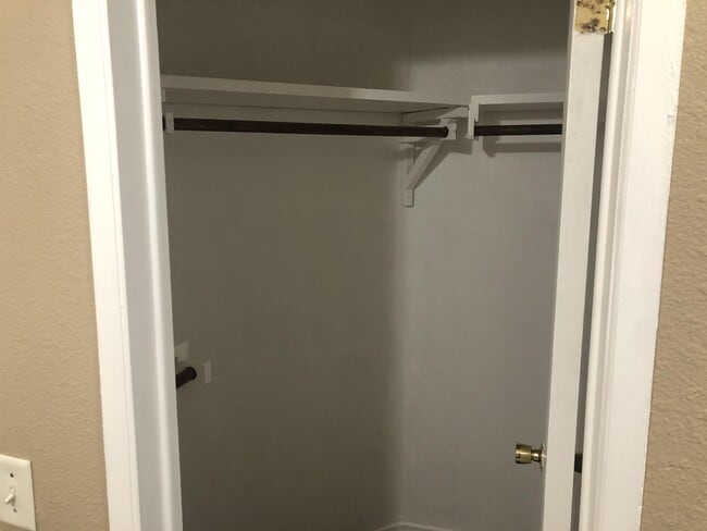 Building Photo - 167 W Rose St