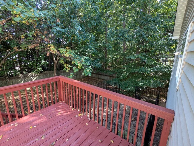 Building Photo - Spacious 4-Bedroom, 3-Bath Home in Parkside!