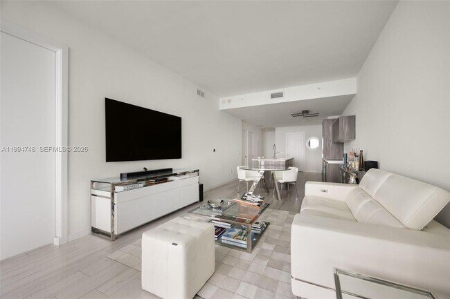 Building Photo - 480 NE 31st St