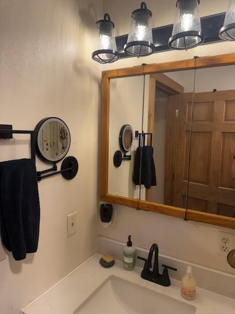 Building Photo - 198 Mystic Ln