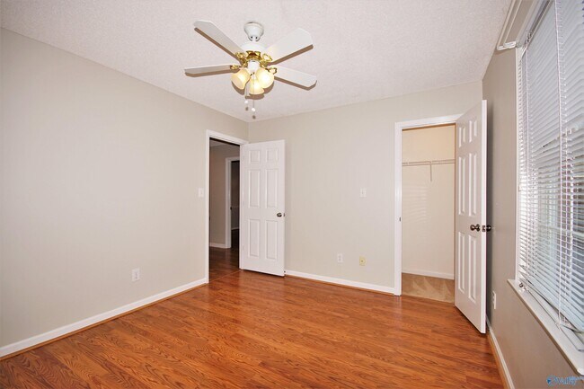 Building Photo - 115 Markum Ln