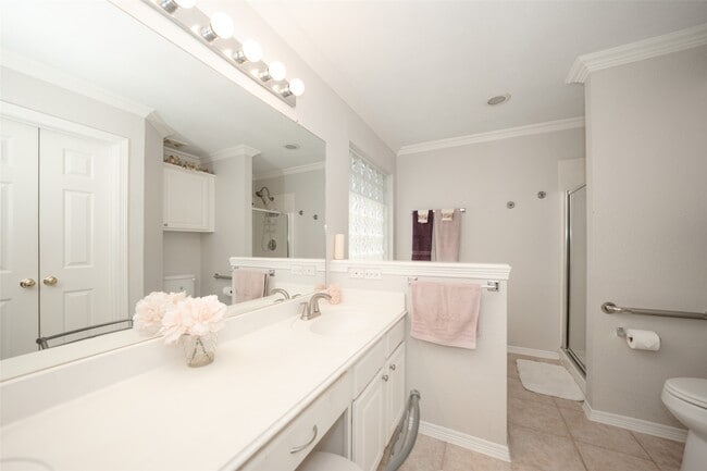 Building Photo - 6210 Fawnlake Dr