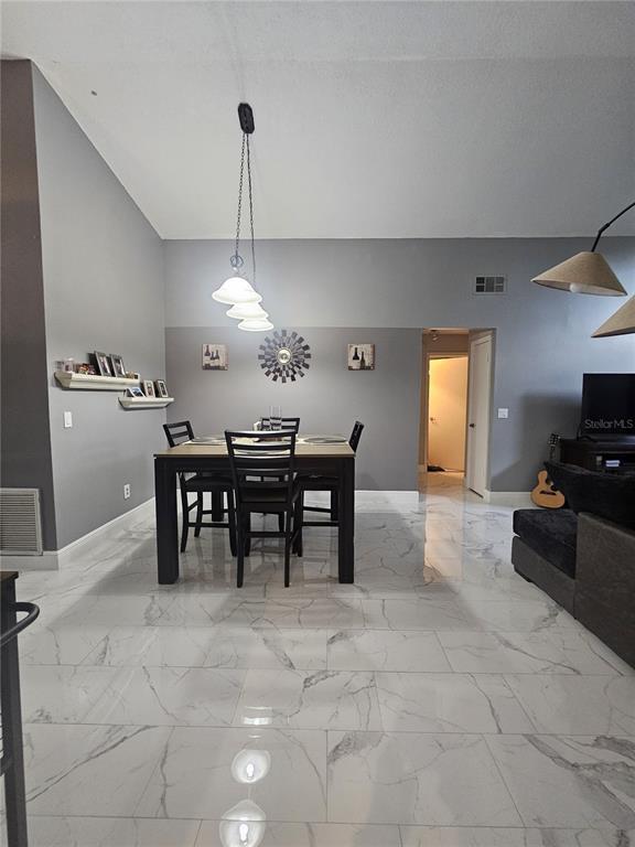 Building Photo - 2656 N Horseshoe Bay Dr