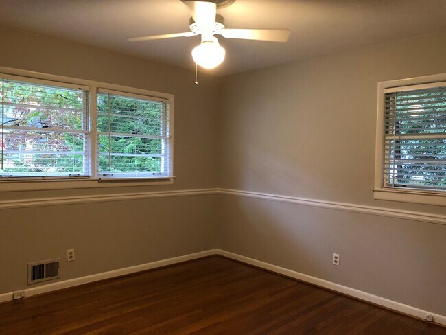 Building Photo - Renovated Brick Ranch in Oak Grove School District - Convenient to Emory & CDC