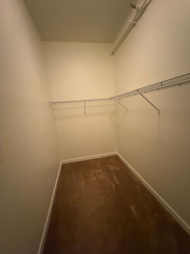 Building Photo - Lehigh Riverport 2 Bedroom Condo