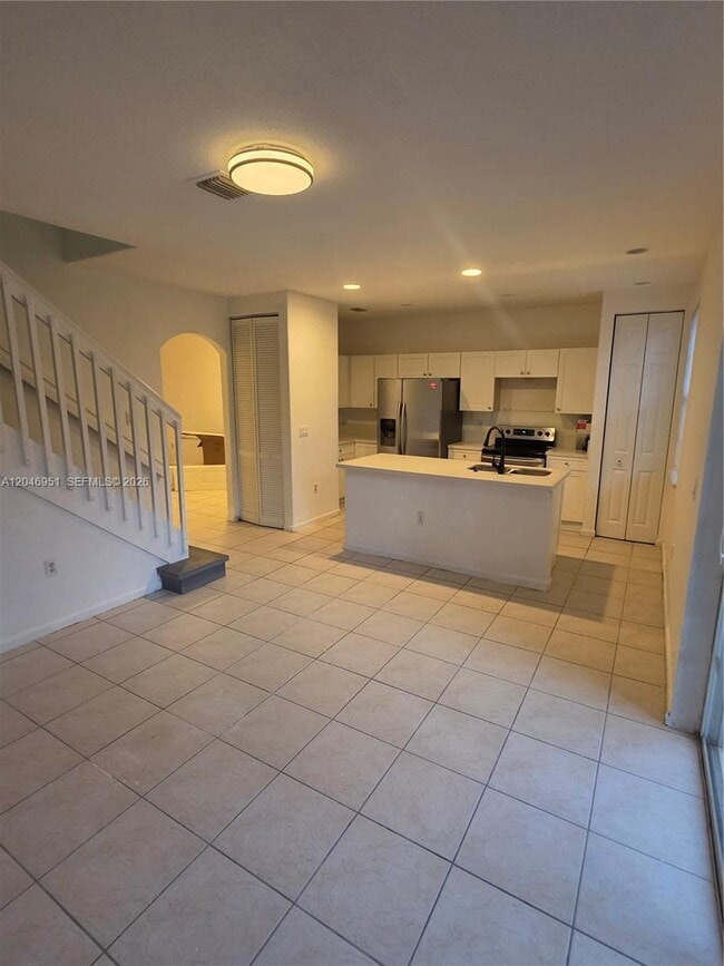 Building Photo - 2532 SW 85th Terrace