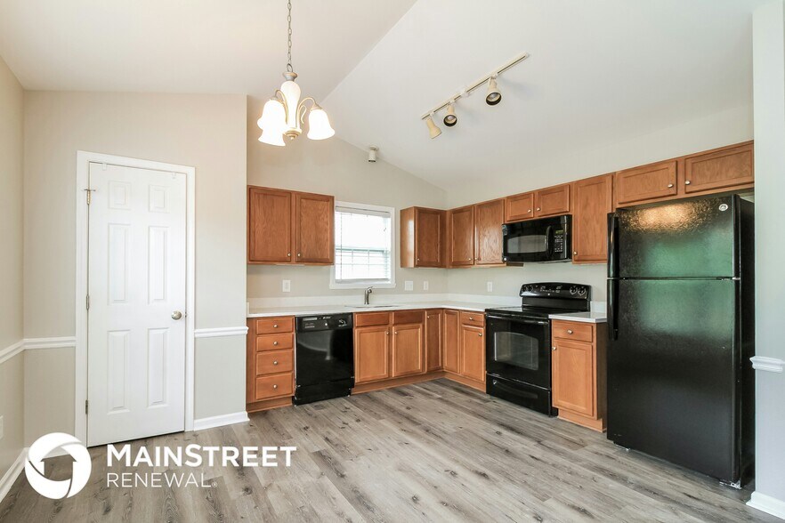 Building Photo - 4470 Weatherton Dr