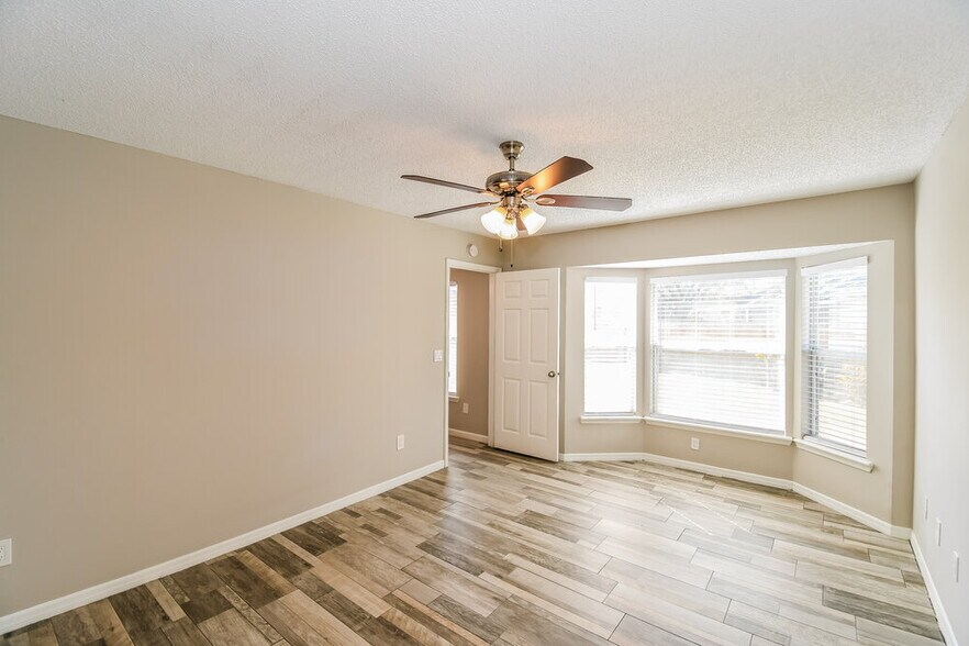 Building Photo - 7604 Chelmsford Dr