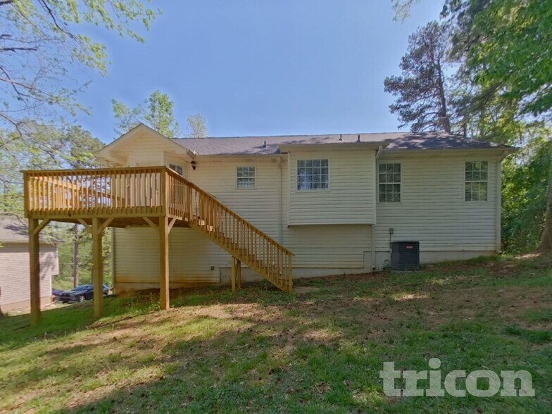 Building Photo - 89 Delane Dr