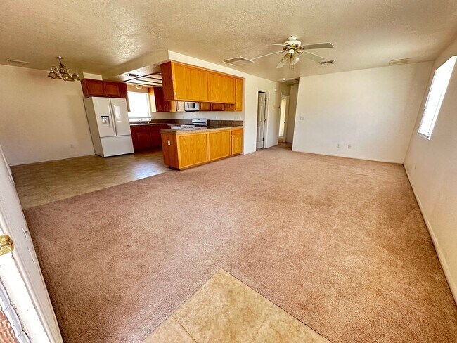 Building Photo - **Move in special $150 off of first months rent** 2 bedroom/2Bathroom home