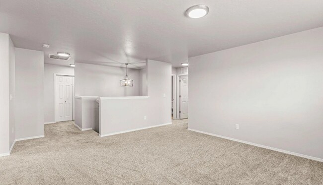 Building Photo - 4 Bed 2.5 bath with a 3 car garage