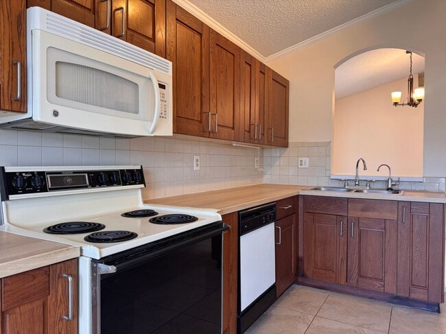 Building Photo - 11819 Hatcher Cir