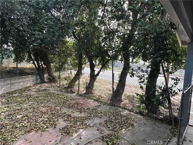 Building Photo - 501 University Pl