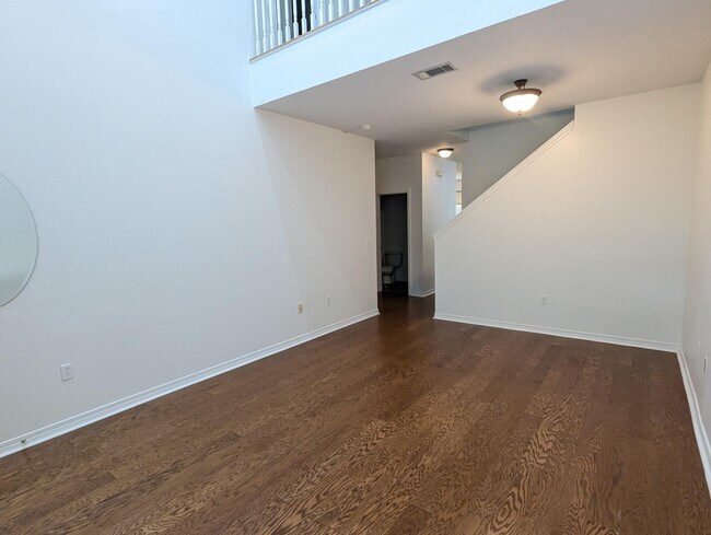 Building Photo - 1537 Bentley Cir