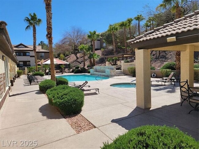 Building Photo - Beautifully updated 1-bedroom, 1-bath upstairs unit in a peaceful gated community!