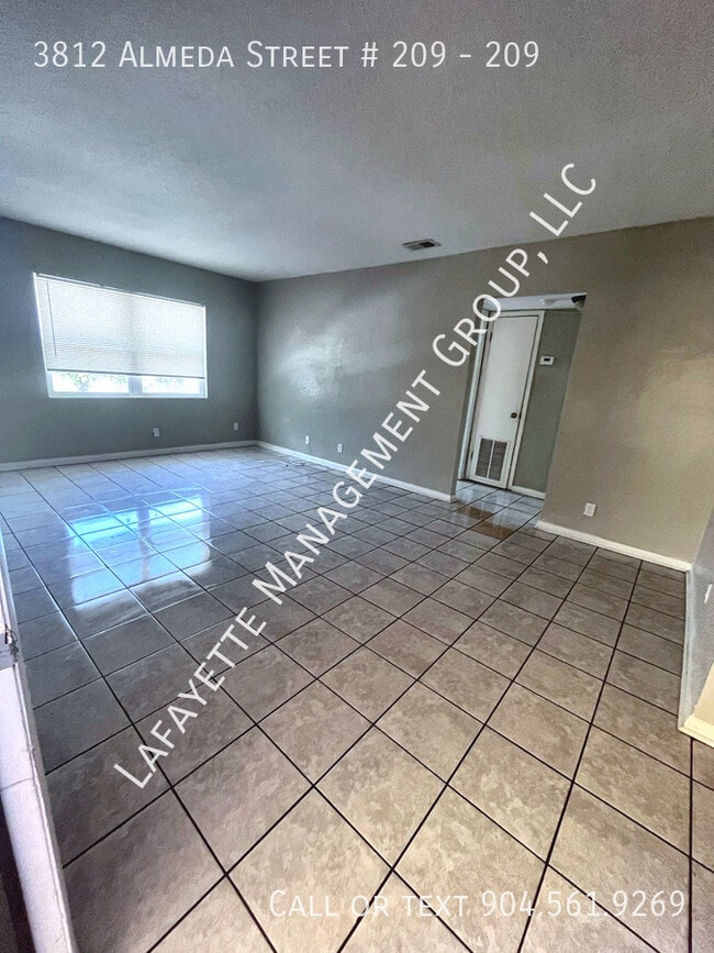 Building Photo - 3812 Almeda St