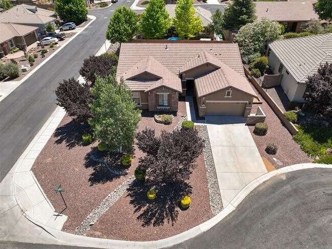 Building Photo - Beautiful 4 bedroom 2 bathroom home in Prescott!