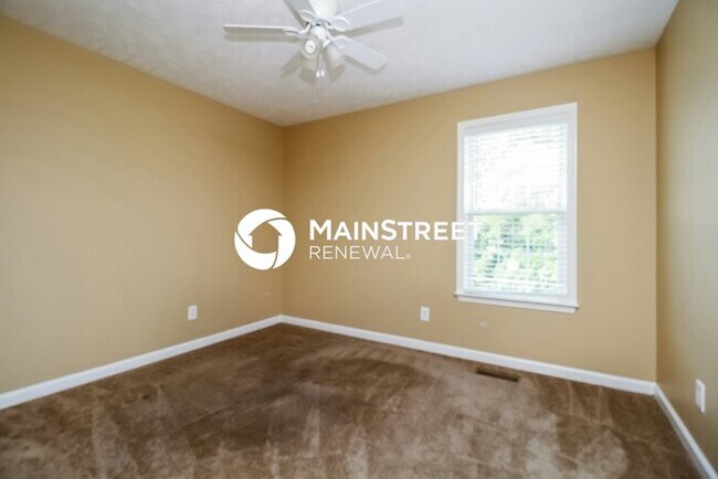 Building Photo - 3 Bedroom Pet-Friendly Home in La Vergne, TN with Main Street Renewal