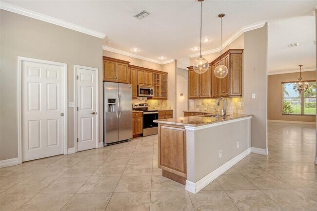 Building Photo - 5001 Sturbridge Ct