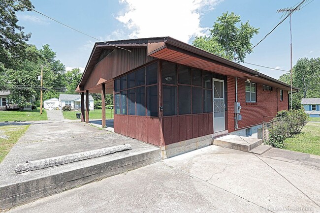 Building Photo - House Close To Campus- Available in July 2026