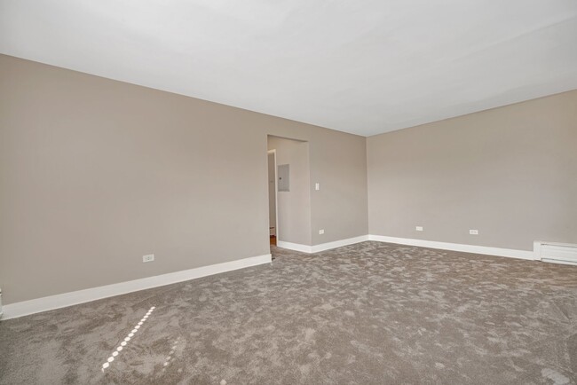 Building Photo - 24 N Parkside Ave