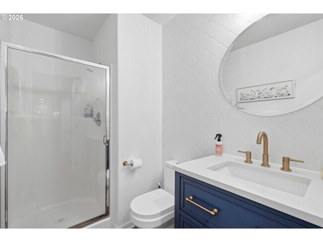 Building Photo - Beautifully Updated 5BR Home with Designer Kitchen, Main-Level Suite & Private Backyard Oasis Nea...