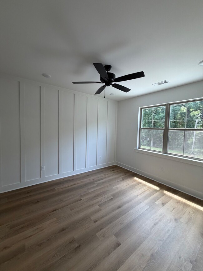 Building Photo - 414 Prickett Rd