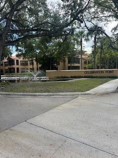 Building Photo - 15535 Miami Lakeway N