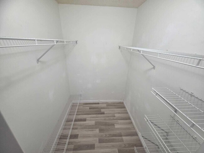 Building Photo - 5750 NW 64th Ave