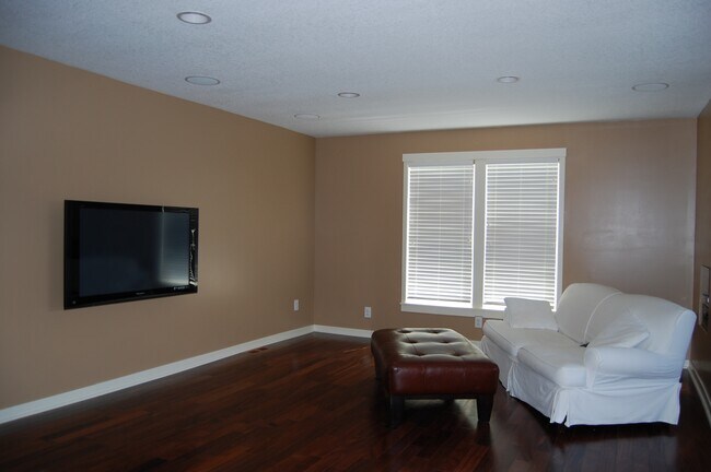 Building Photo - 15822 Drawstone Trail