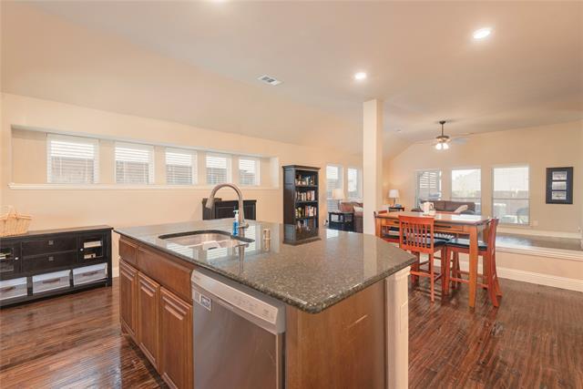 Building Photo - 713 Glendale Dr